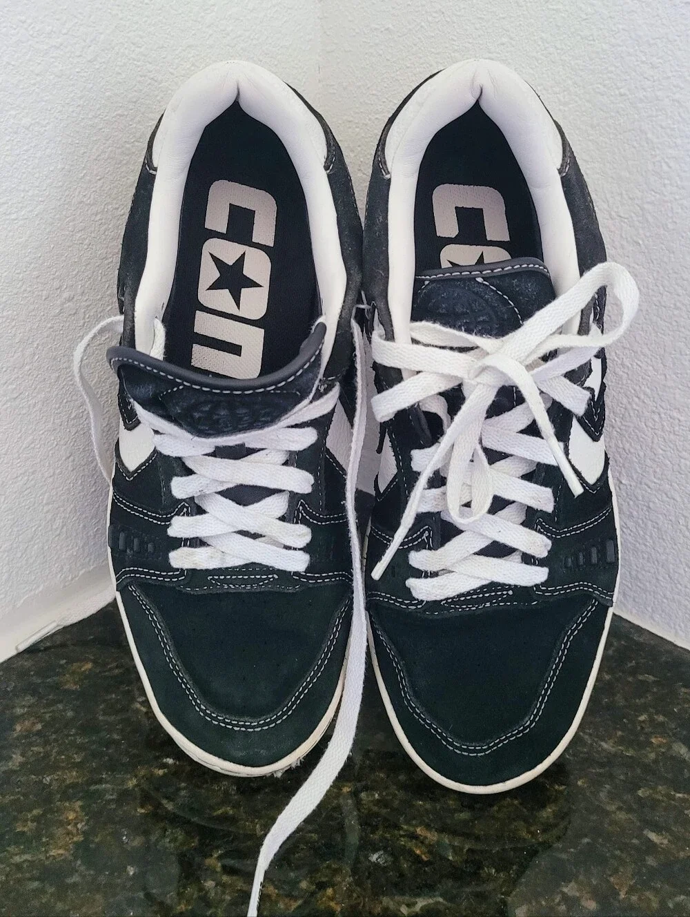 Converse Unisex Black and White Low-Top Sneakers - Picture 1 of 8
